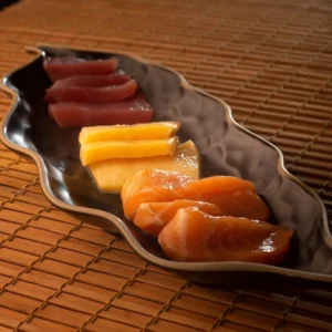 sashimi mixto de atun pez mantequilla y salmon