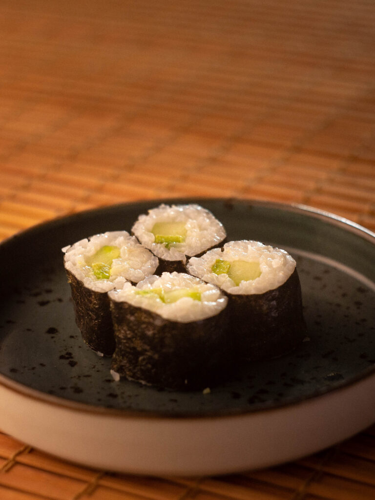 HOSOMAKI PEPINO Y AGUACATE (8UDS)