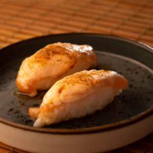 NIGUIRI SALMÓN FLAMBEADO (6UDS)
