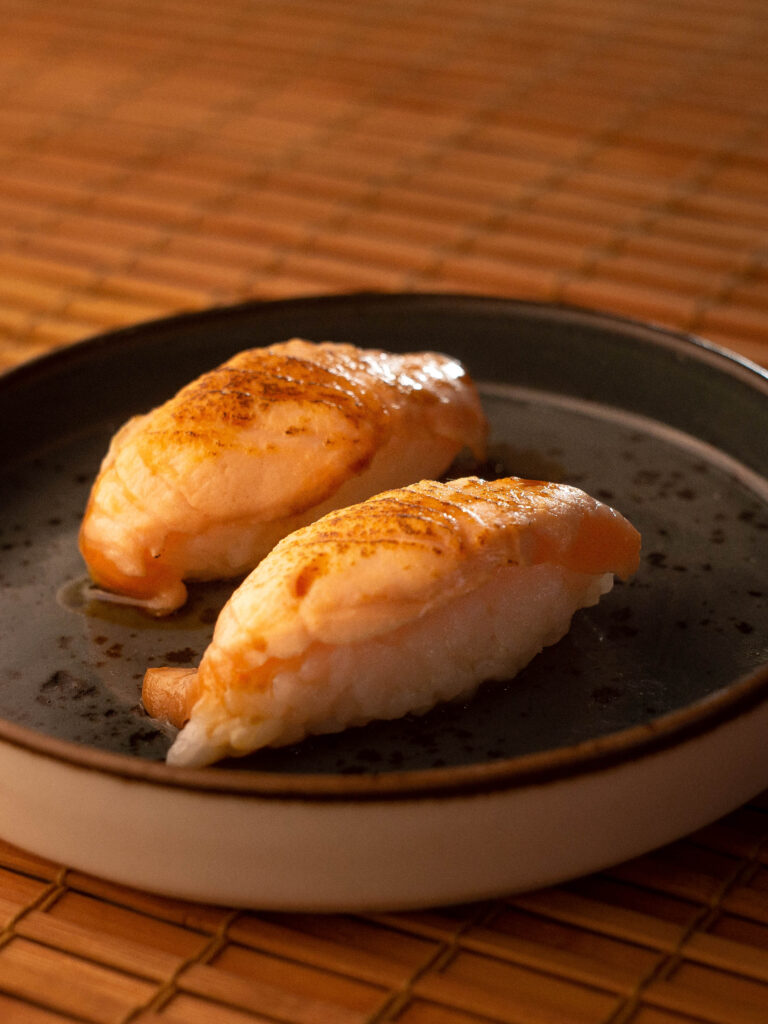 NIGUIRI SALMÓN FLAMBEADO (6UDS)